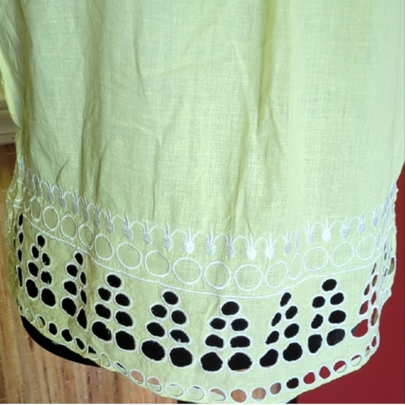 Elegant Yellow Eyelet Blouse With Bib Collar And Embellishments - Picture 3 of 5